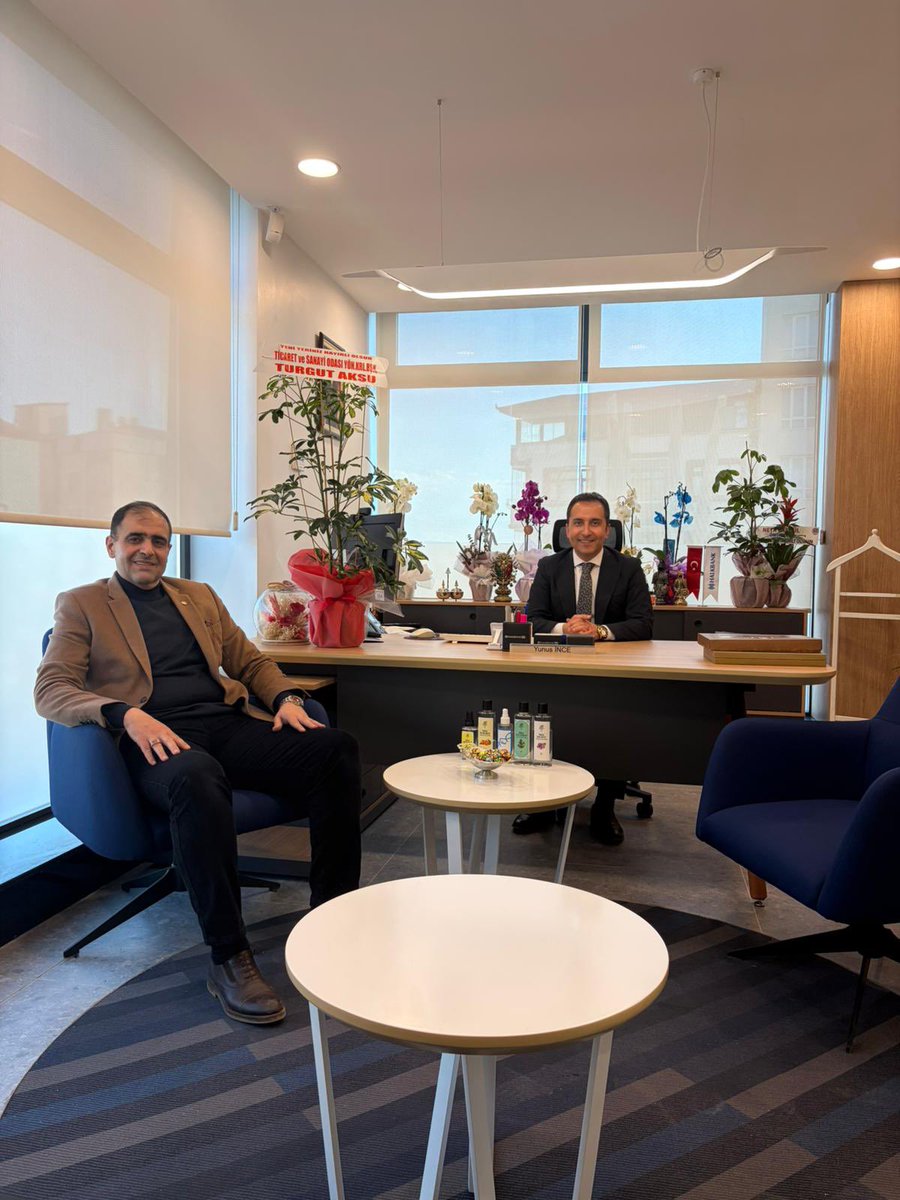 SULUOVA Halkbank Şubesi Yeni Binasına Taşınması Vesilesiyle Şube Müdürümüz sn Yunus İnce ve Şube Personeli Arkadaşlarımıza Hayırlı Olsun Ziyaretinde Bulundum.
İlçemize Hayırlı Olsun. @tobbiletisim @rhisarciklioglu <a href="/SuluovaTso/">Suluova TSO</a> @halkbank