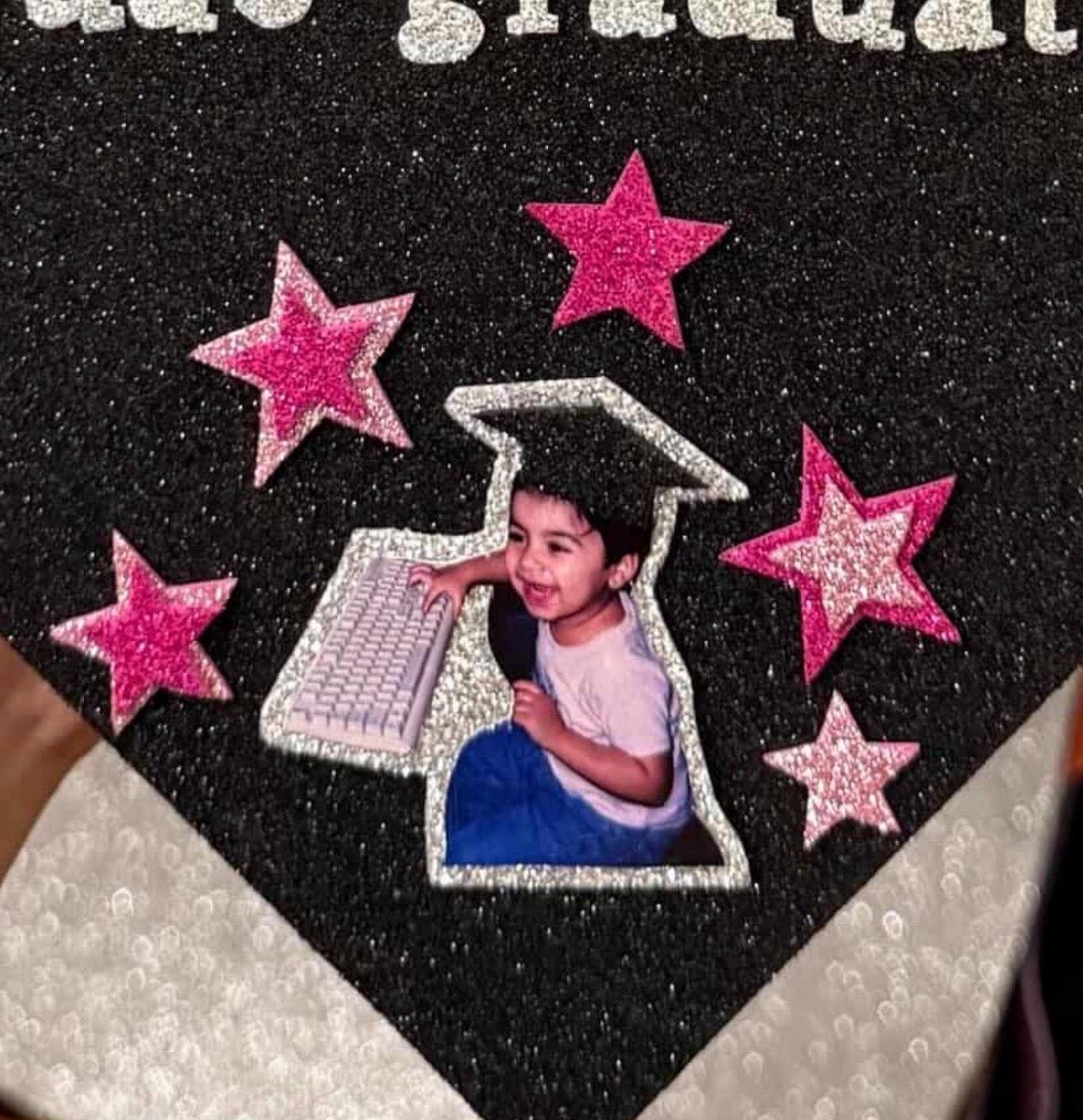 munirah | منيرة tweet media