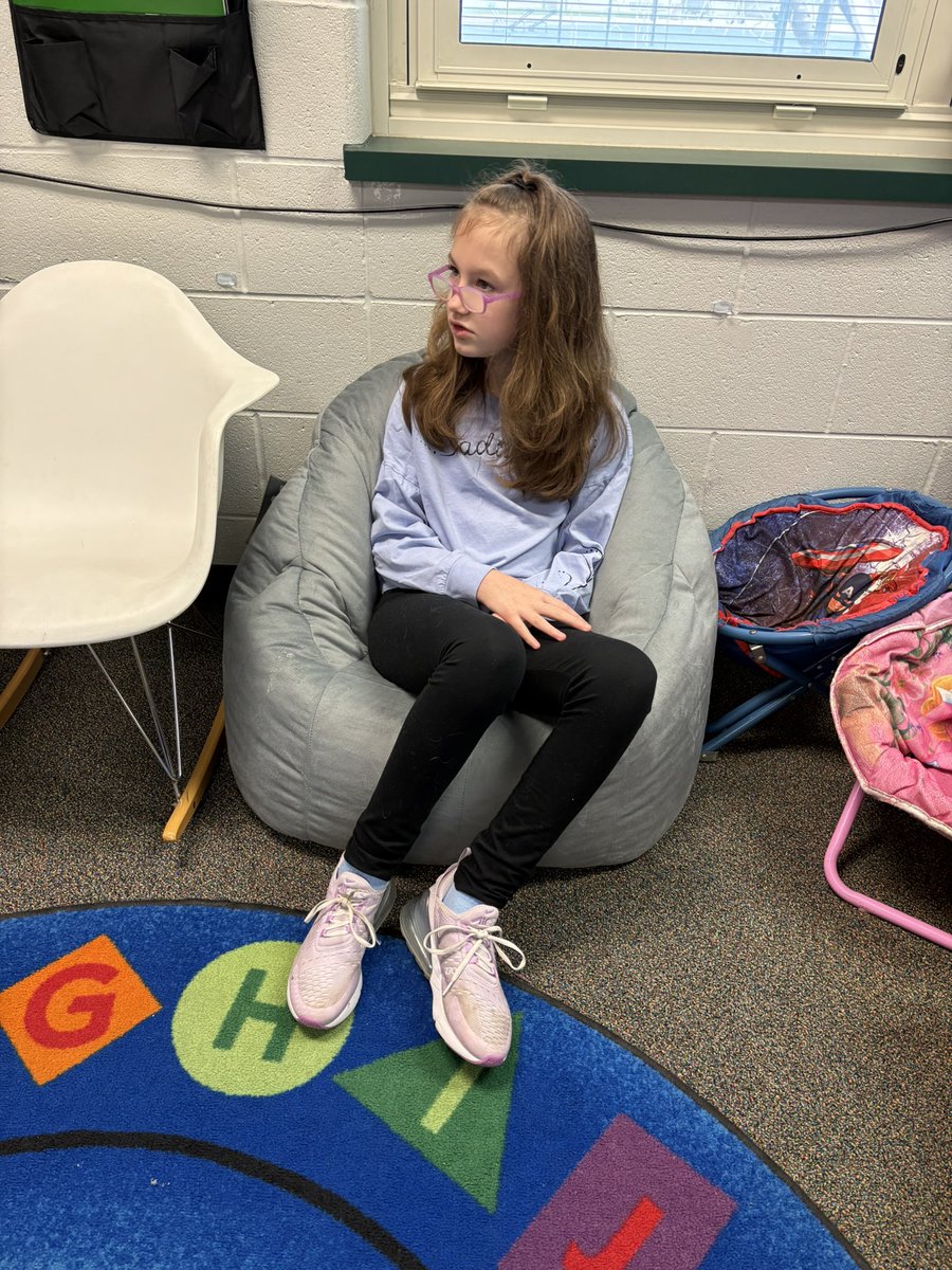 Miss Heiskell tweet media