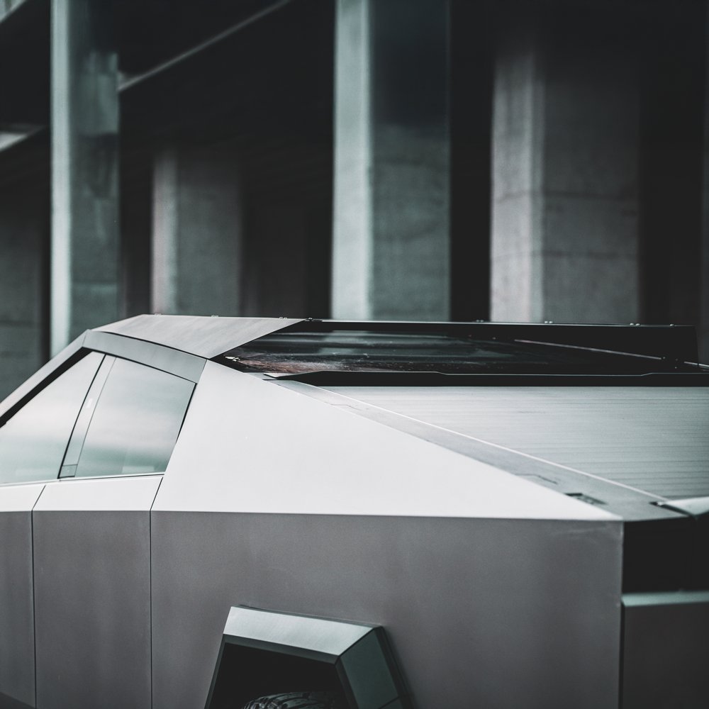 CYBERTRUCKco tweet media