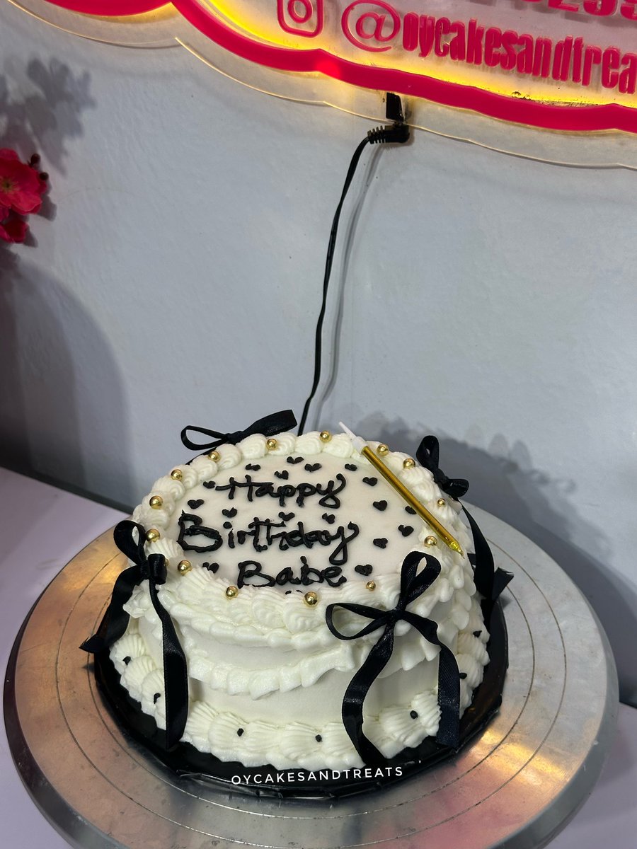 Oycakesandtreats tweet media