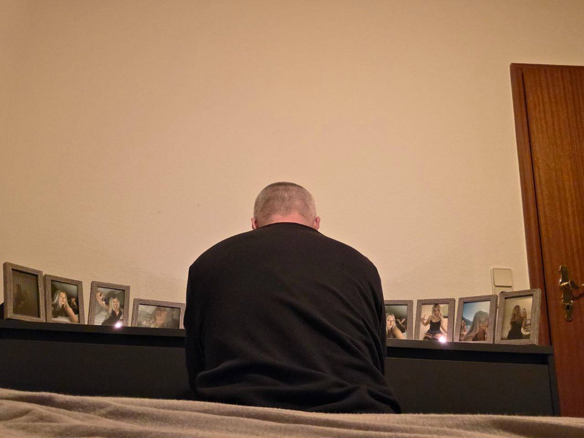 Carolin 🎀 tweet media