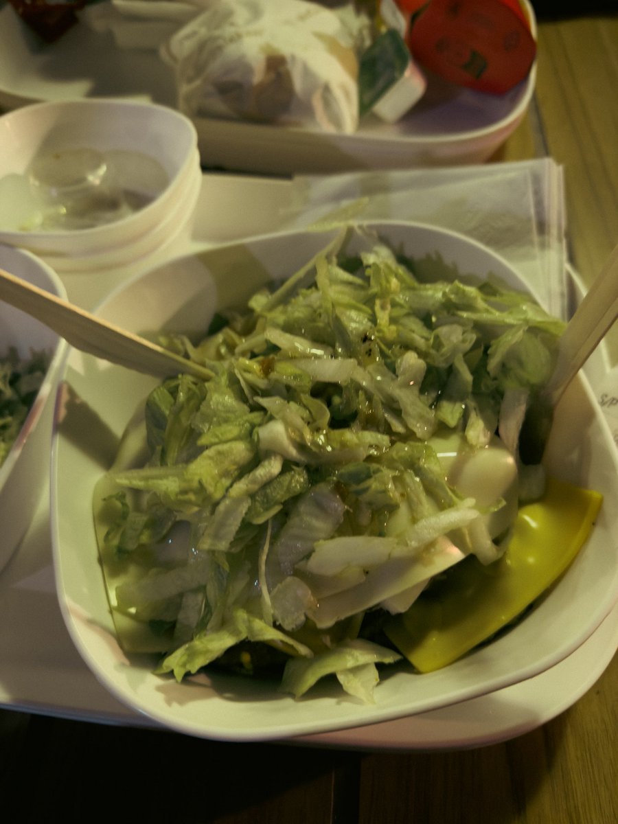 Powlisher tweet media