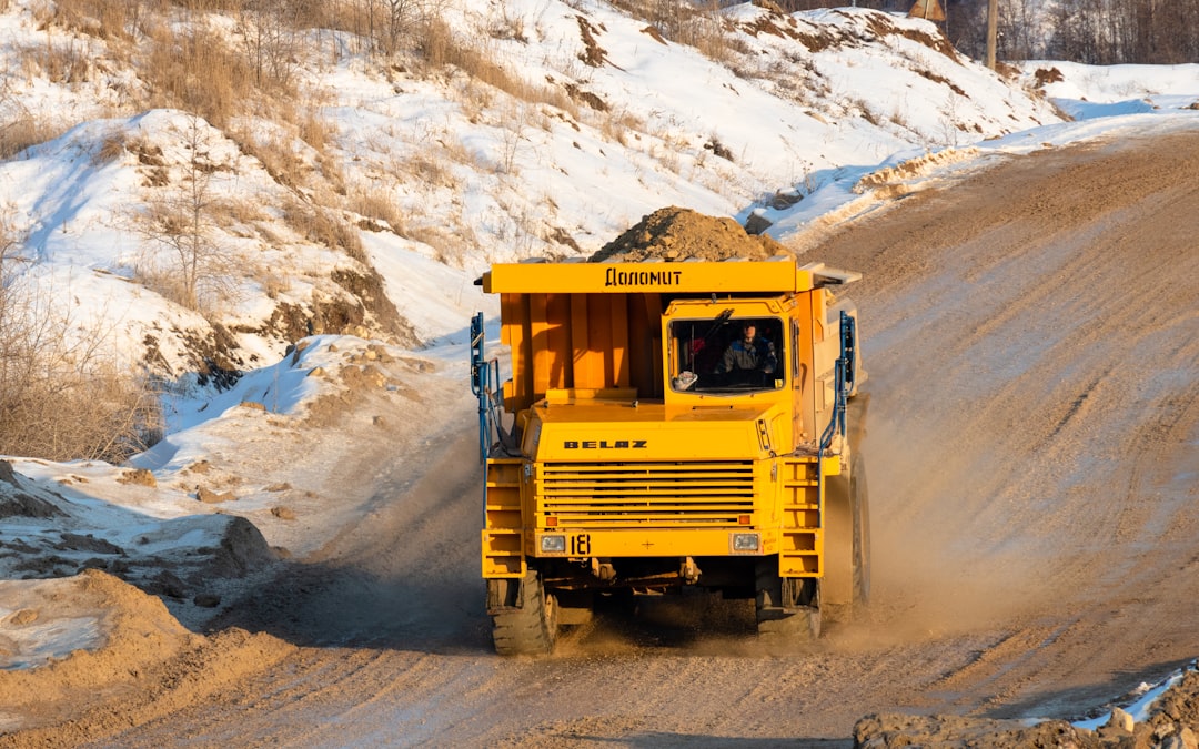 MineListings.com tweet media