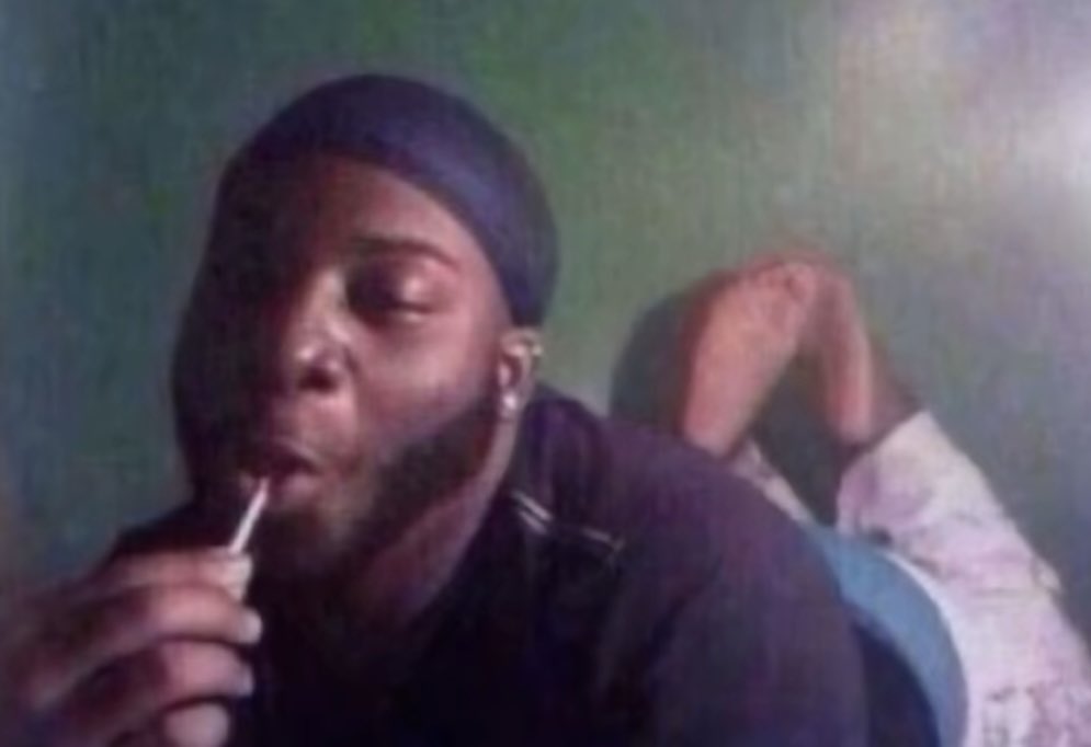 𝐹𝑎𝑢𝑠𝑡𝑖𝑛𝑒 tweet media