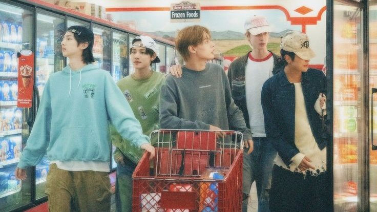 sarah ⋆. tweet media