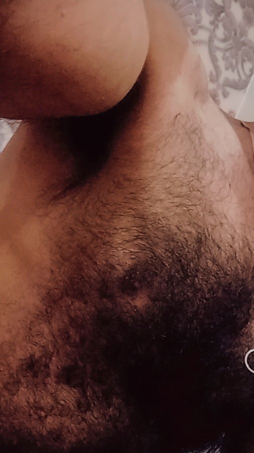 Hairy hunk tweet media