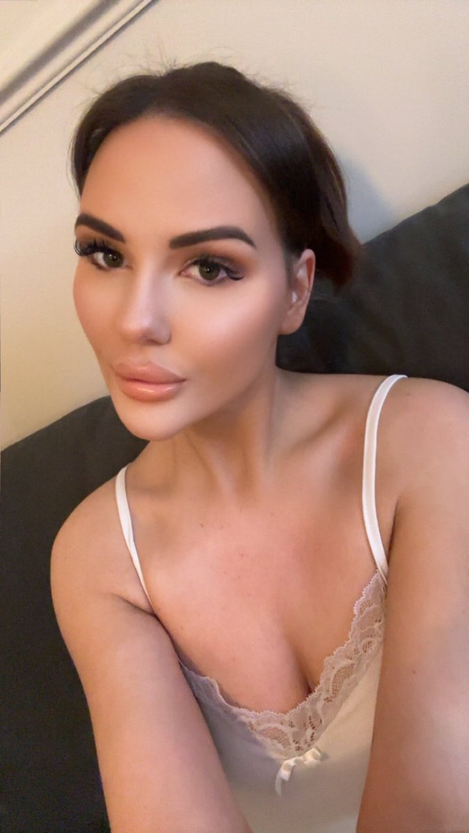 Lucy tweet media