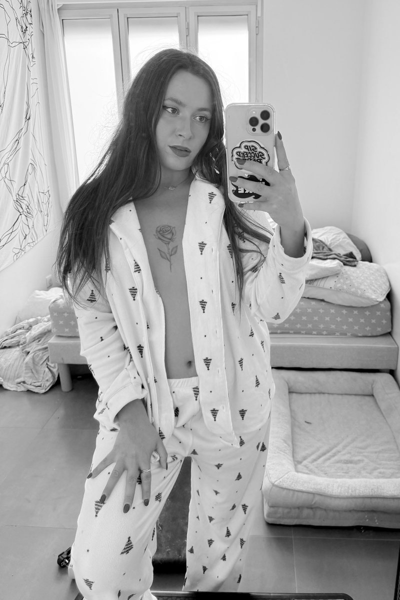 justineangela69 tweet media