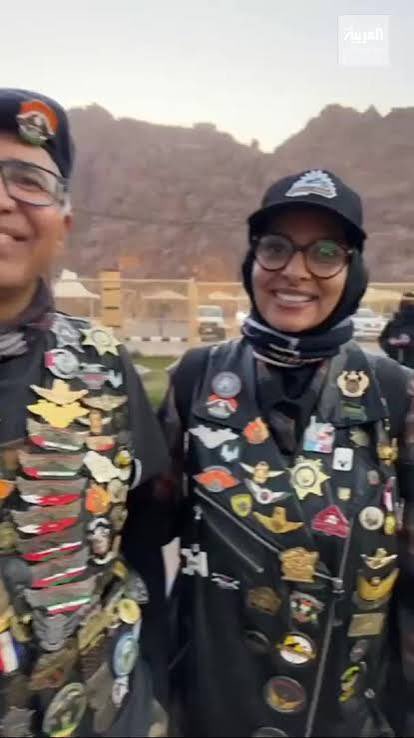 LunaSoléa tweet media