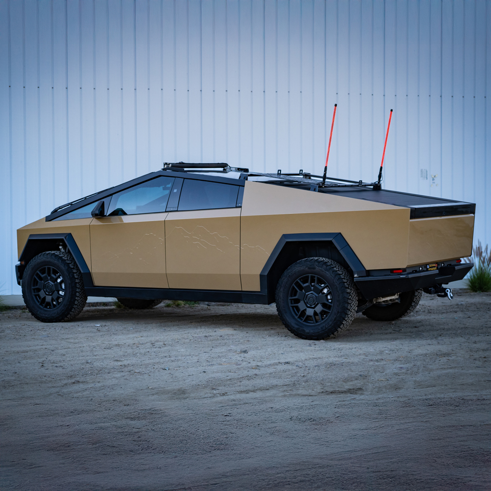 CYBERTRUCKco's tweet image. Make an undeniable statement with the Whip-it lights   for the Cybertruck. Whether you’re hitting the sand dunes or just commanding attention on the street, cybertruckco adds that essential flash to your futuristic ride.

#cybertruck #ledlights #whipit #offroad #cybertruckco