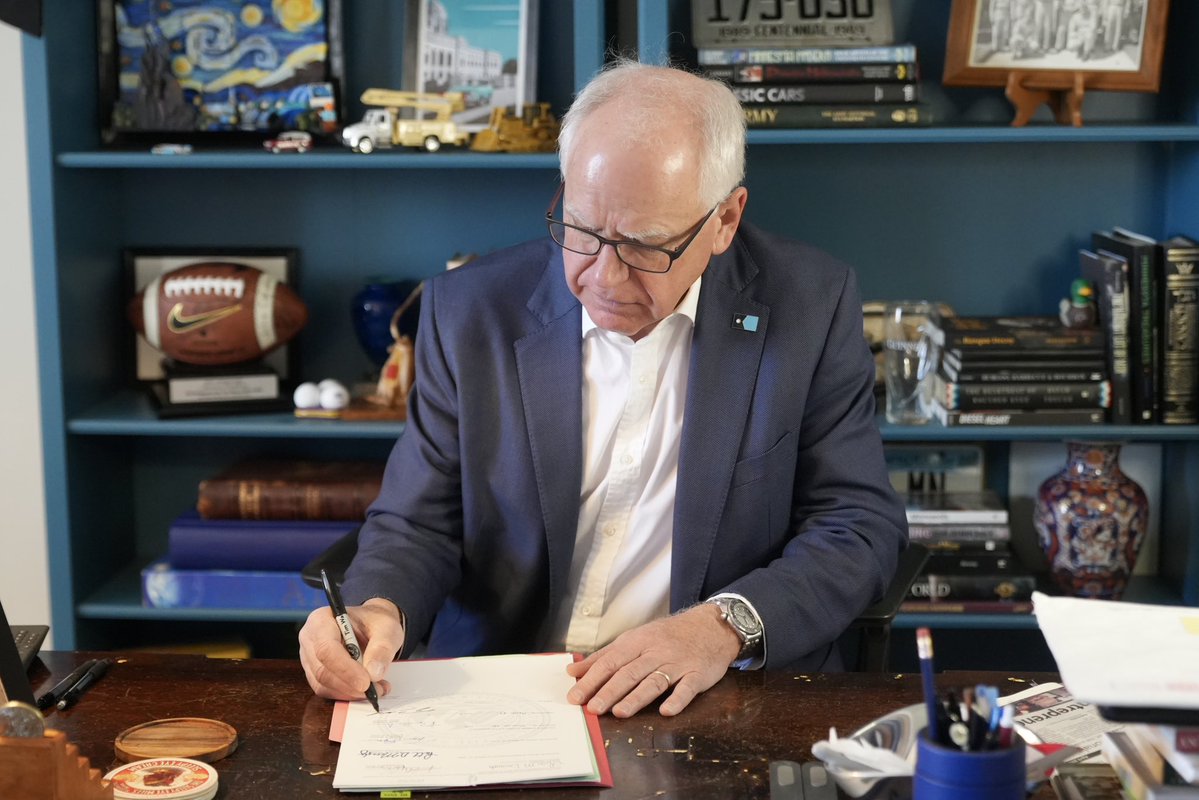 Governor Tim Walz tweet media