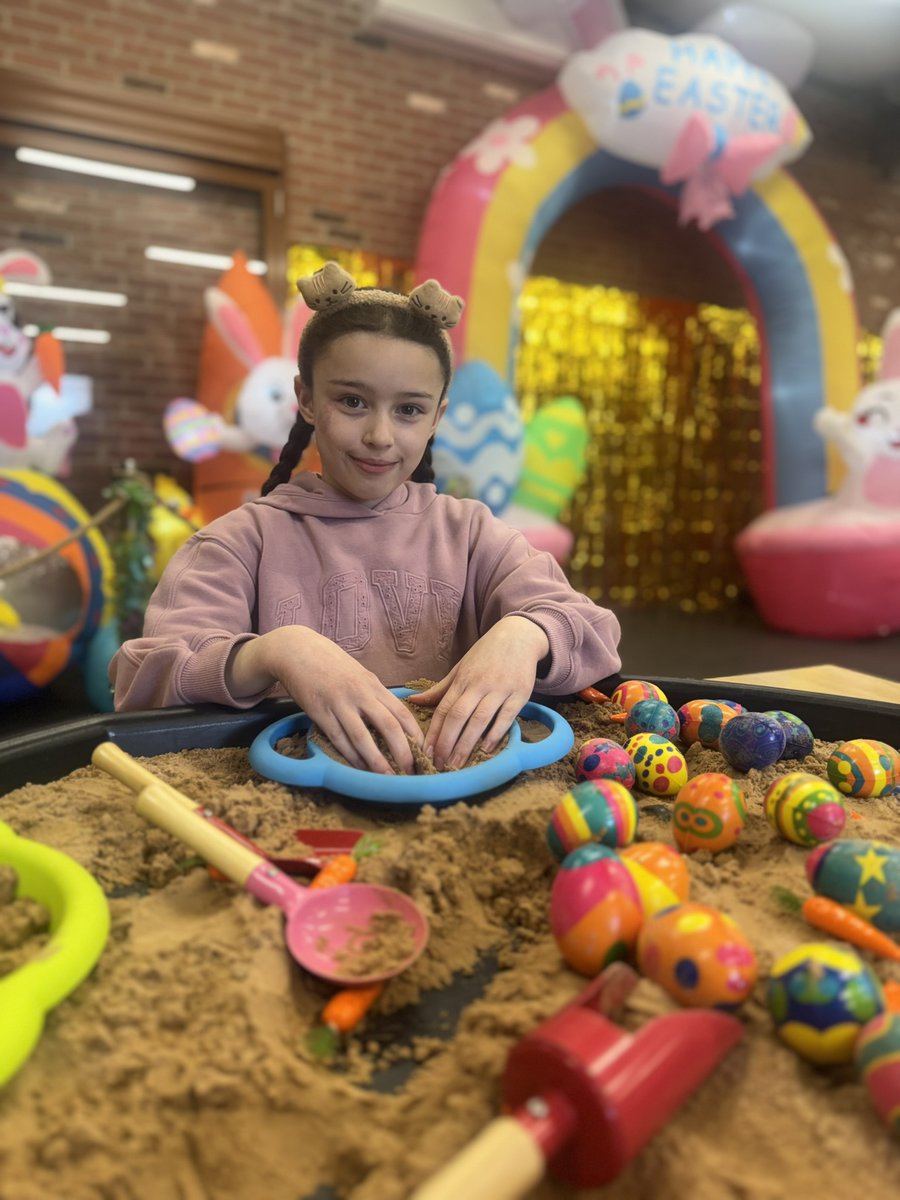 Butterfly House tweet media