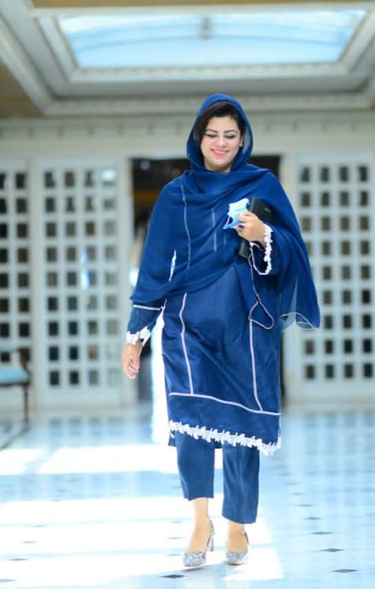 Anum Waseer KhAn tweet media