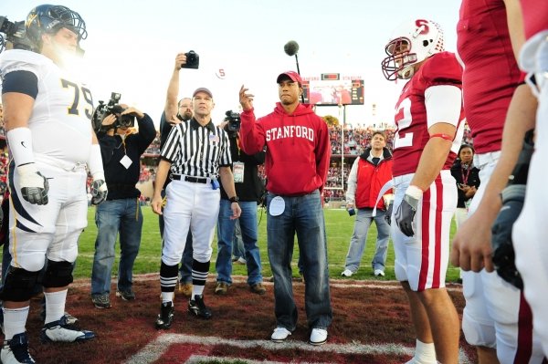 TomeiTyler's tweet photo. Nothing been the same for Tiger since he saw Cal beat Stanford in 2009 Big Game. The first "car crash" happened about a week after this photo was taken. https://t.co/QQBKnjQKYw