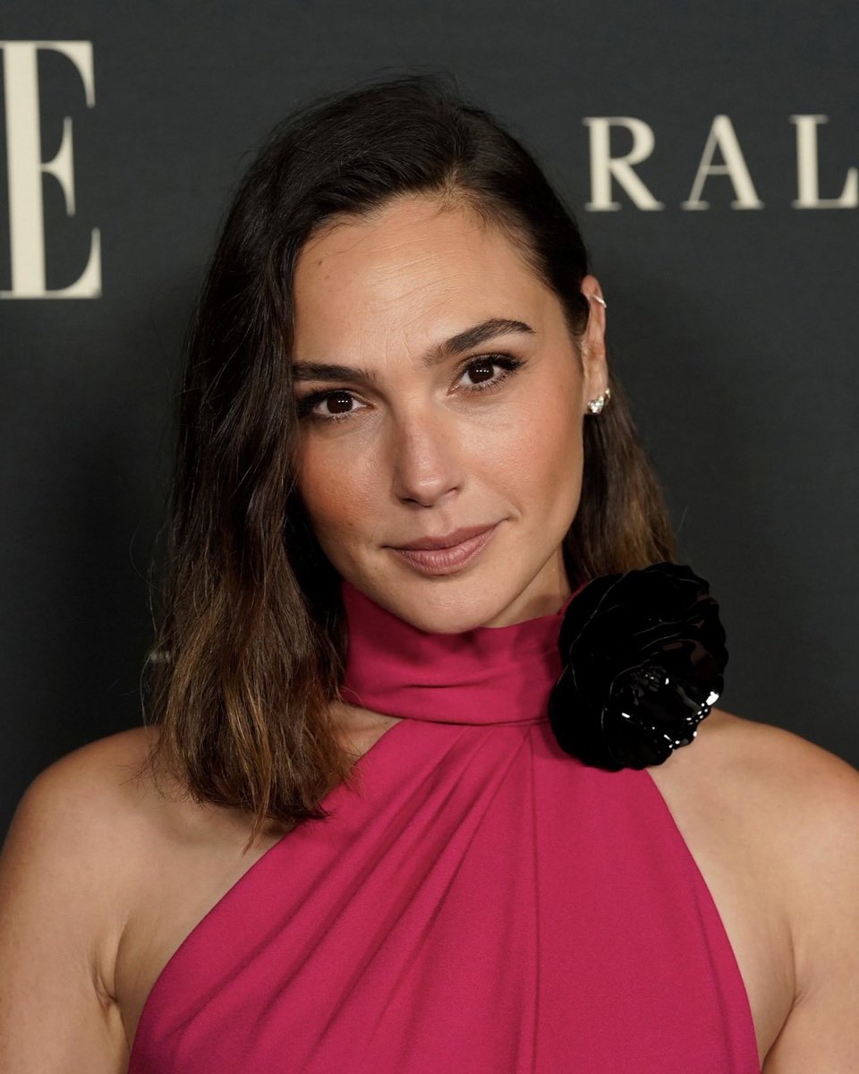 Twt2Mark2's tweet photo. Stunning Gal 🔥😍🌹 https://t.co/Lqgowoa75r