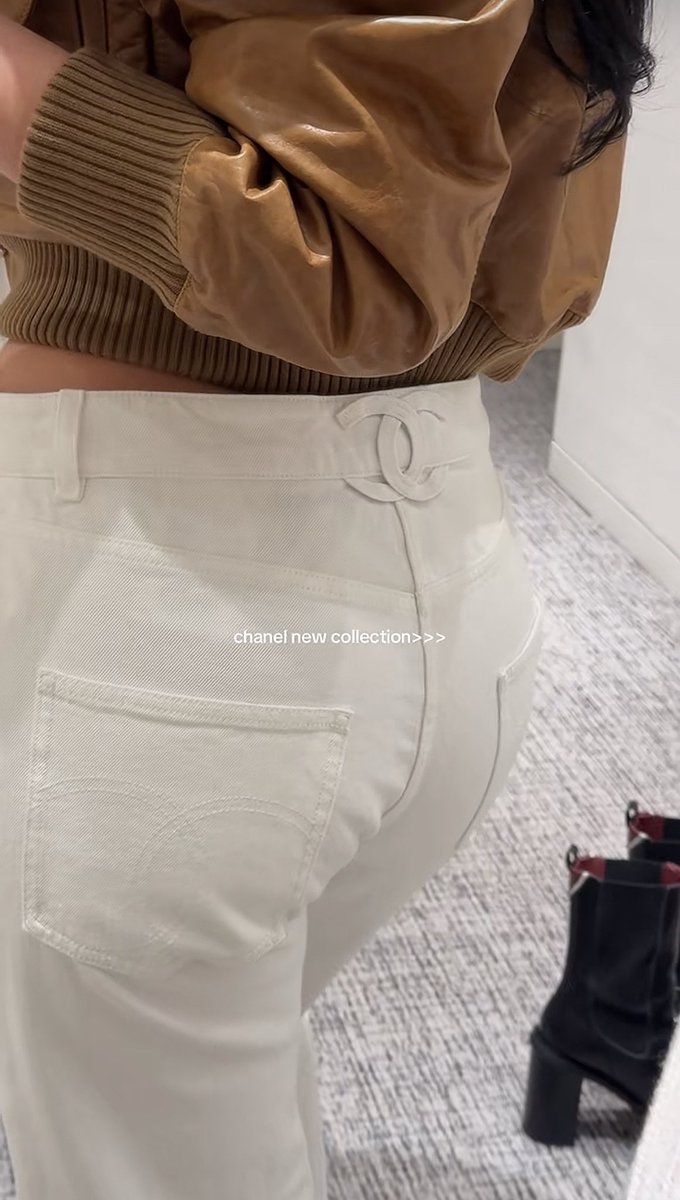 الكون tweet media