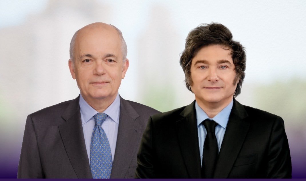 Grupo_Paternal's tweet image. #Cadenanacional
El presidente argentino #Milei comentará que un diputado argentino de su partido es defensor del fondo buitre que demandó al Estado argentino y complicará al presidente argentino #Milei. 
Fin.