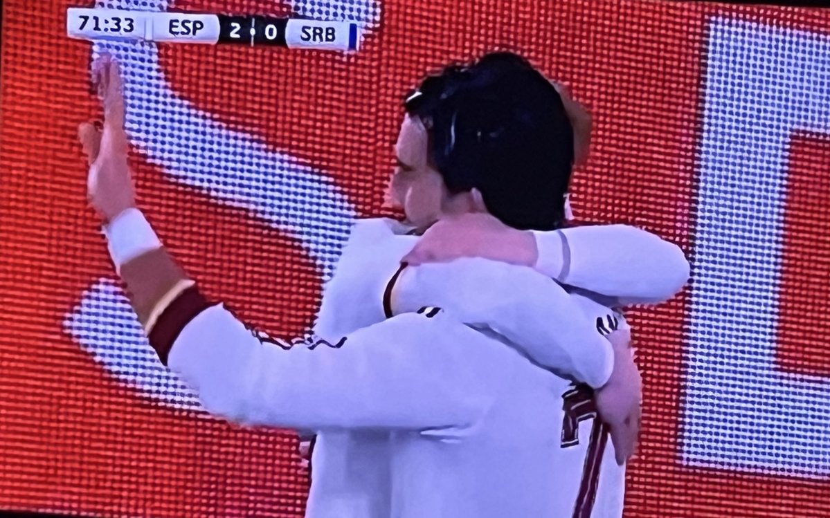 𝐀𝐋𝐄𝐗 tweet media