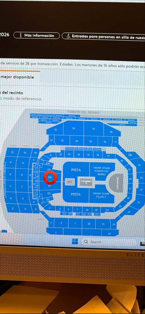 theyvix's tweet photo. vendo entrada grada extensible para el miércoles 1 Abril LUX TOUR Rosalía https://t.co/sKRGee8XIw