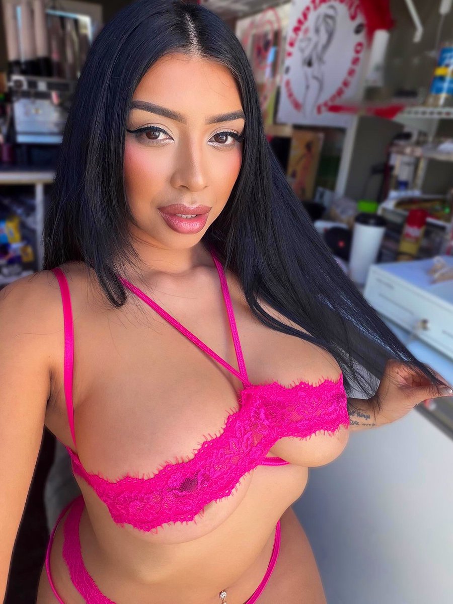 kimberlystarxo's tweet photo. 💕🫦✨💞🔥🥵 @temptations_pdx on Grand until 6 pm 👄 https://t.co/P1PCgFLrYr