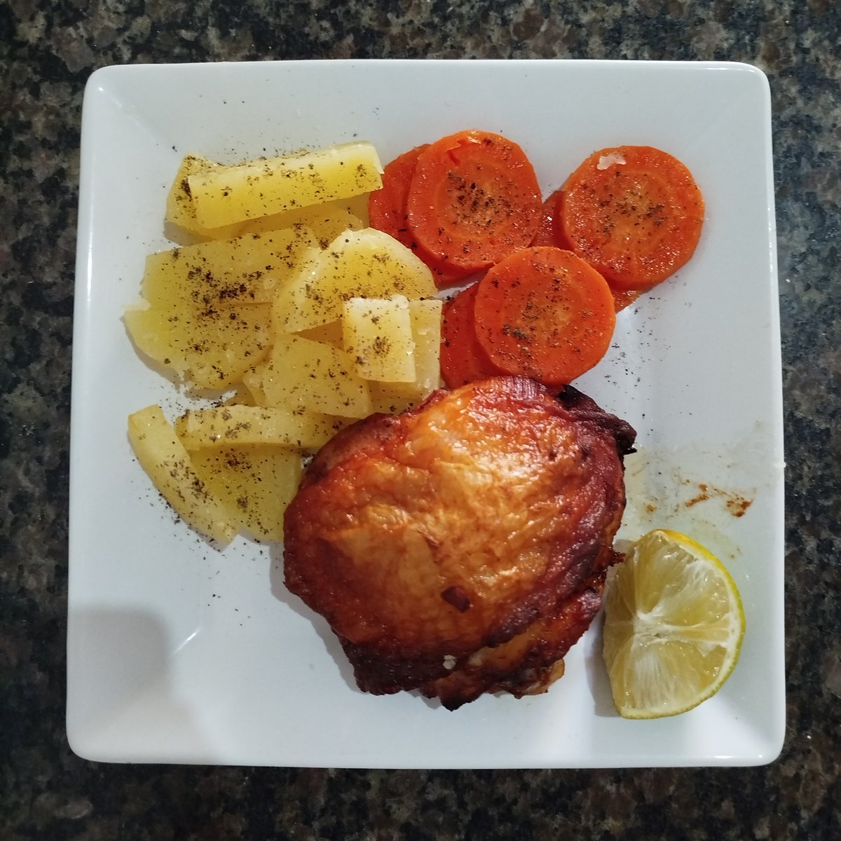 pink evil pou (-3,2/5) tweet media