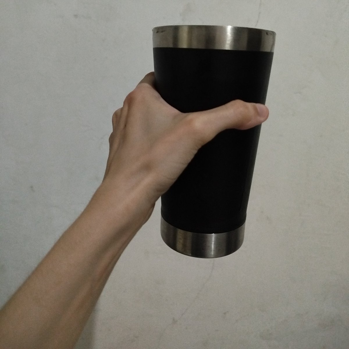 pink evil pou (-3,2/5) tweet media