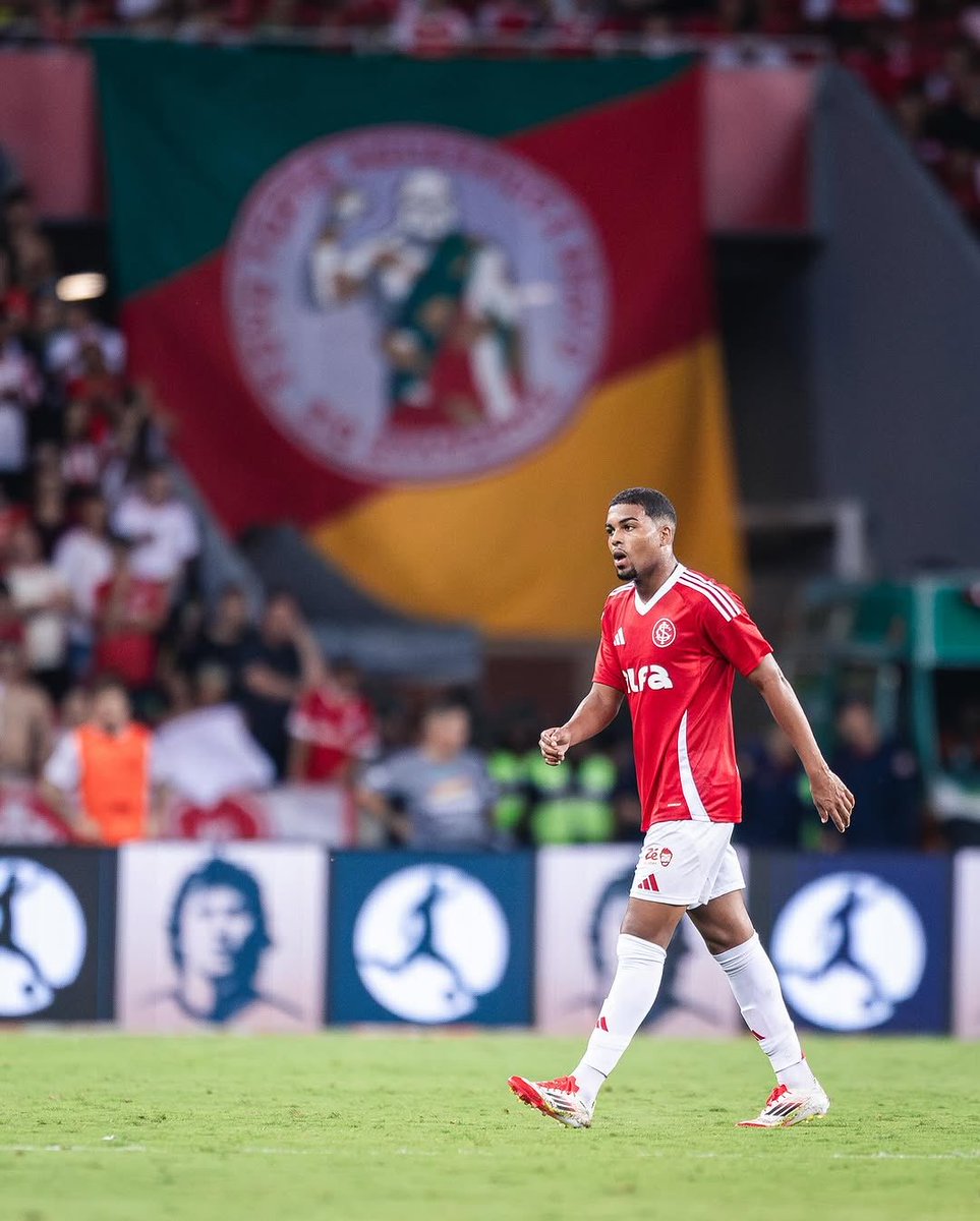 Menino Horácio tweet media