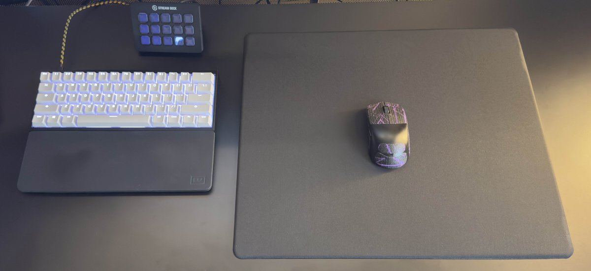 tridentxan tweet media