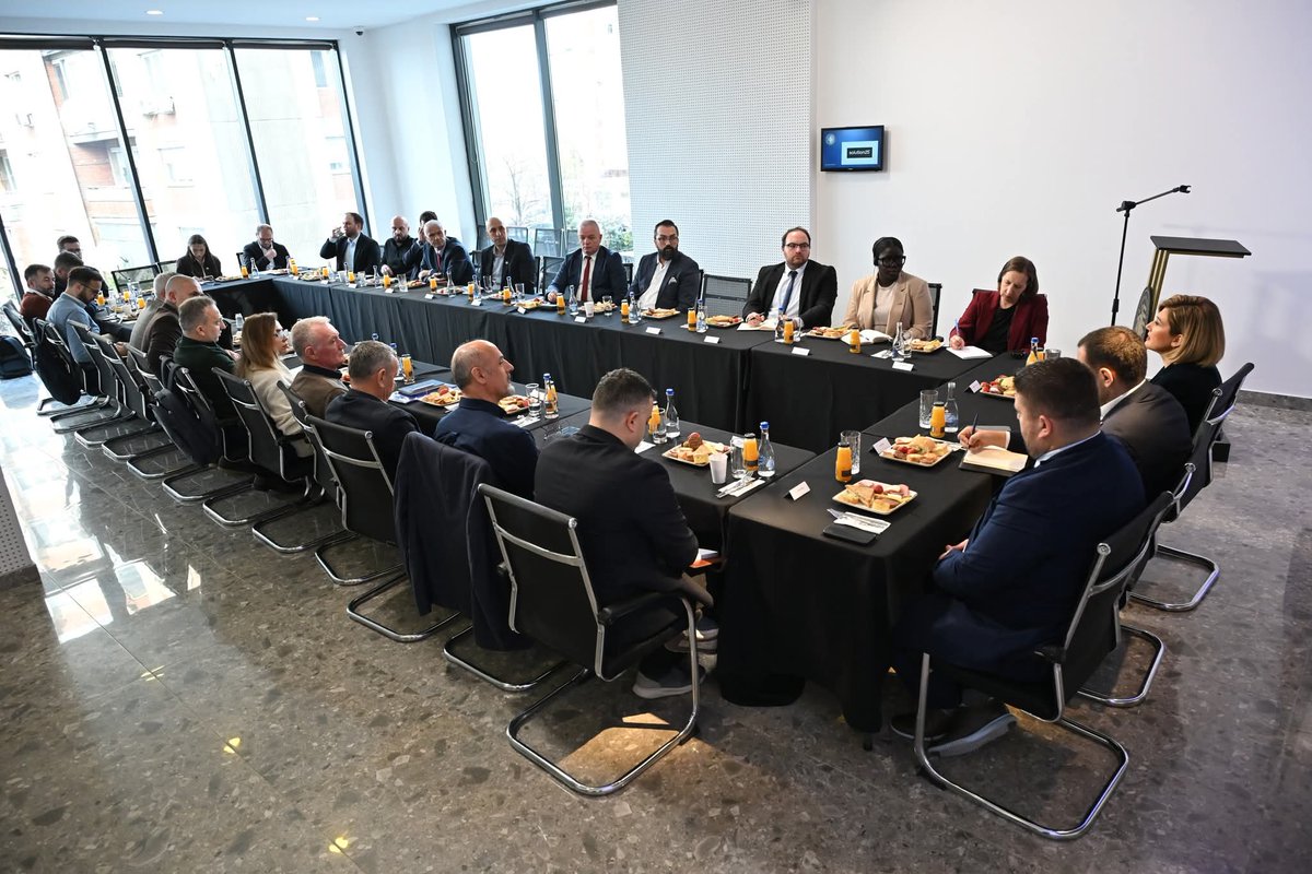 mentordemi's tweet photo. Hosted Minister @Mimozakusari with @AmChamKosovo Patron members today.
I raised critical points for the mining industry, focusing on:
🏗️ Strategic development
📜 Streamlined licensing
⚖️ Urgent legal &amp; regulatory reforms
#Mining #Kosovo #AmCham https://t.co/mWsatE2ghJ