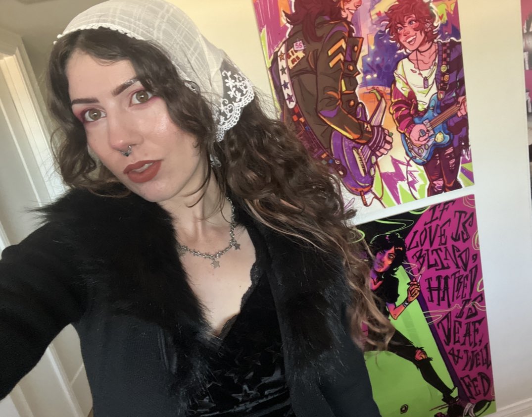 gillian🌛 tweet media