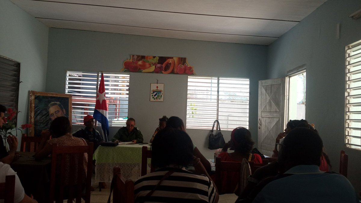CDR_Cerro's tweet photo. #ElCerroTieneLaLlave aseguramiento de las elecciones de delegados del próximo domingo en la zona 5 consejo popular Latino.
#CubaEstáFirme
#CDRCerro
#CDRHabana
#CDRCuba https://t.co/Tnebvf5OEP