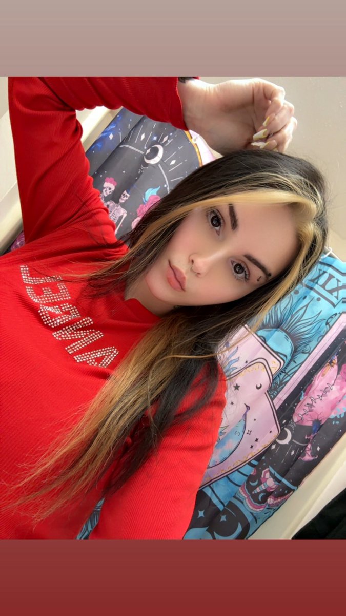 StephieDee's tweet photo. 💋❤️ https://t.co/mt9u60K62I