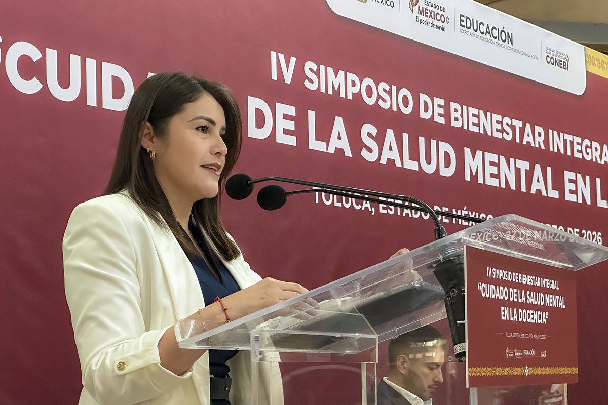 SeducEdoMex's tweet image. 📚 Durante el Simposio de Bienestar Integral impulsado por el @CONEBIedomex, presentamos la “Guía de Primeros Auxilios Psicológicos” para docentes que brinda herramientas de apoyo inicial, efectivo y ético a las y los estudiantes en los momentos de mayor vulnerabilidad. 💙