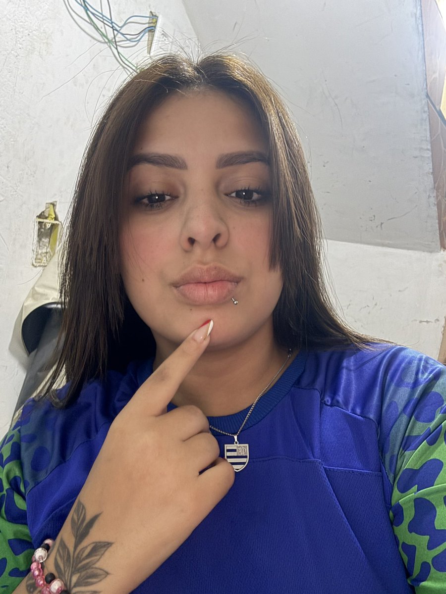 aninha tweet media
