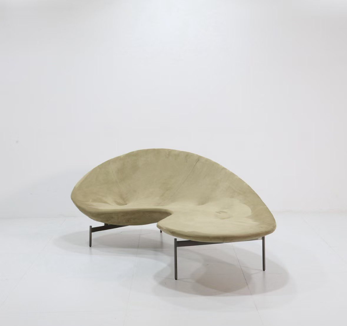 akommodation's tweet image. Some furniture fills space.
This one defines it.

The Sculptural Lounge Sofa blends organic curves with minimalist structure designed for modern homes, creative studios, and luxury developments.

Soft. Bold. Architectural.

#akommodation #interiordesign #sofadesigns #realestate