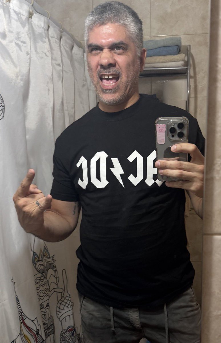 JuST KiLi tweet media