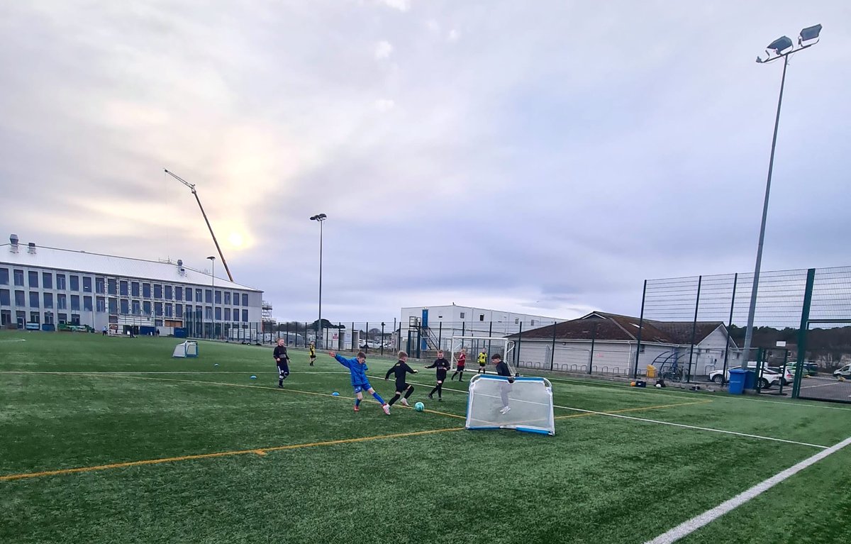 NairnCCFC's tweet photo. We’ve been delighted to work with @networkrail to deliver football to our community U10 and U12 groups.

We train alongside the ABZ - INV main line, where our players are reminded of train speed regularly. 

A lost football is better than taking a risk! https://t.co/PJYSoA7d7R