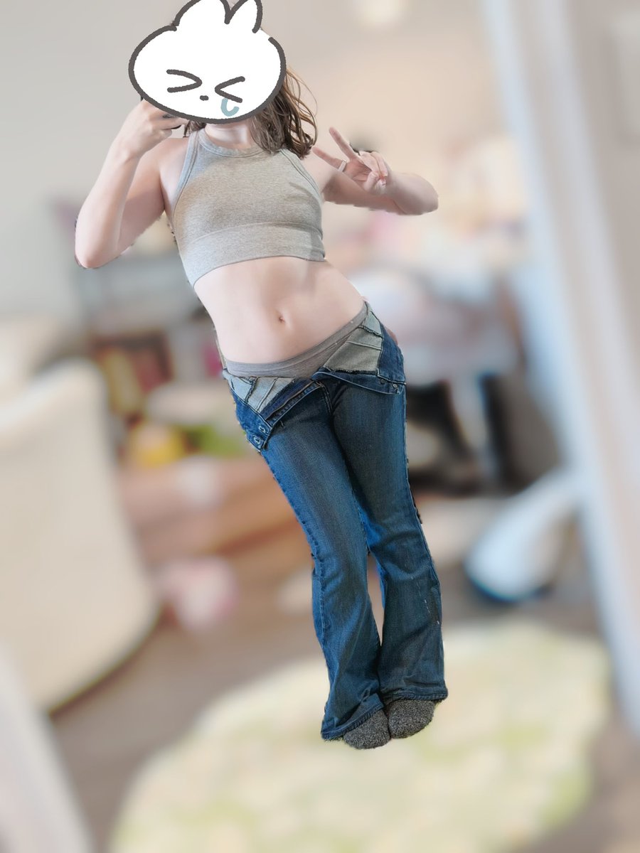 ^›⩊‹^ ੭ tweet media