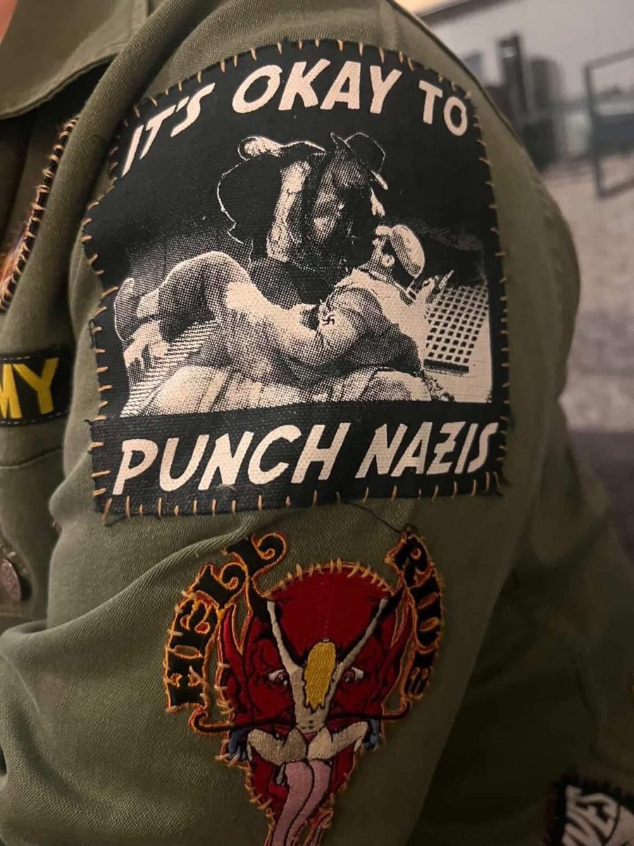 Antifa_Ultras tweet media