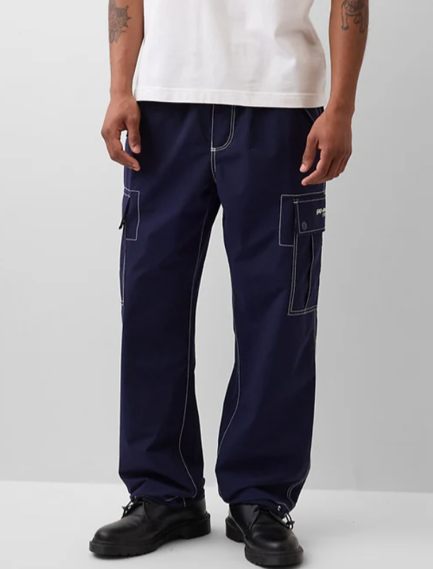snkr_twitr's tweet photo. AD: Gap × Awake NY Cargo Baggy Joggers 'Navy Uniform' 

https://t.co/qpZsRJpv45 https://t.co/Dl5P0Gq6zm