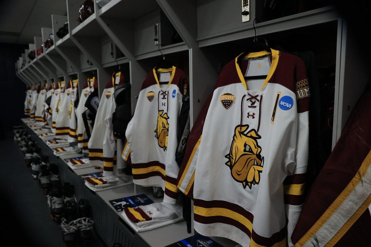 UMD Men's Hockey tweet media