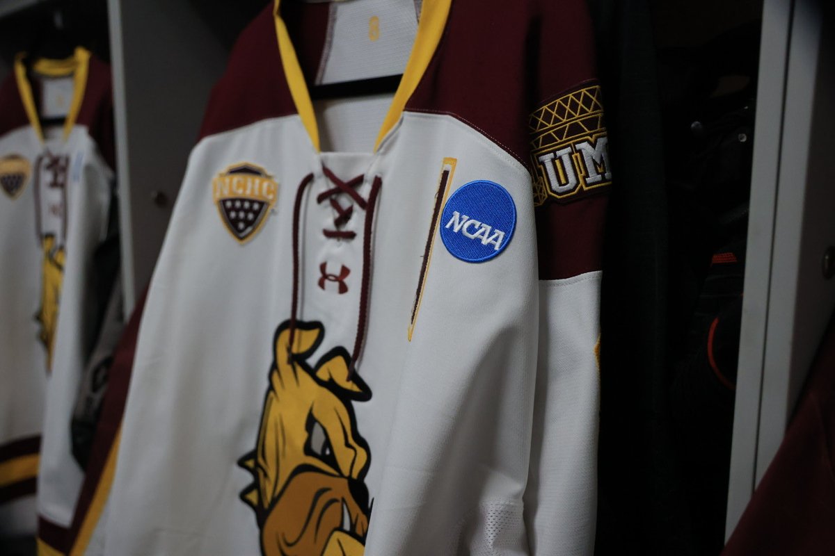 UMD Men's Hockey tweet media
