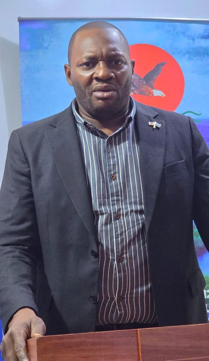 🤣🤣🤣🤣🤣👇🏻👇🏻👇🏻👇🏻👇🏻

"L'AFC-M23 alerte sur le refus catégorique du gouvernement congolais d'honorer ses engagements pris à #Doha et à #Washington, en dépit de la mise en œuvre effective des mesures de confiance par l'#AFC/#M23": Lawrence #Kanyuka, porte-parole politique de cette