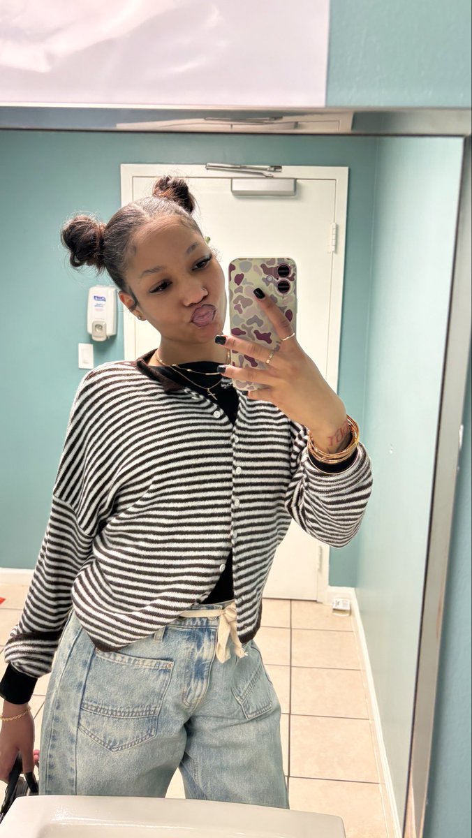 her 🧚🏼♀️ tweet media