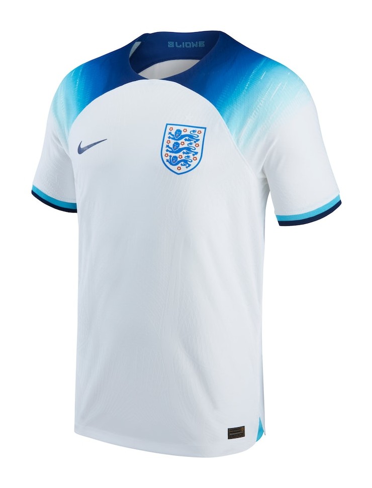 JayTomlinsFC's tweet photo. @nathancross74 Sorry you’re right England have never had blue in their home kit 😅 https://t.co/pVEVIJHj76