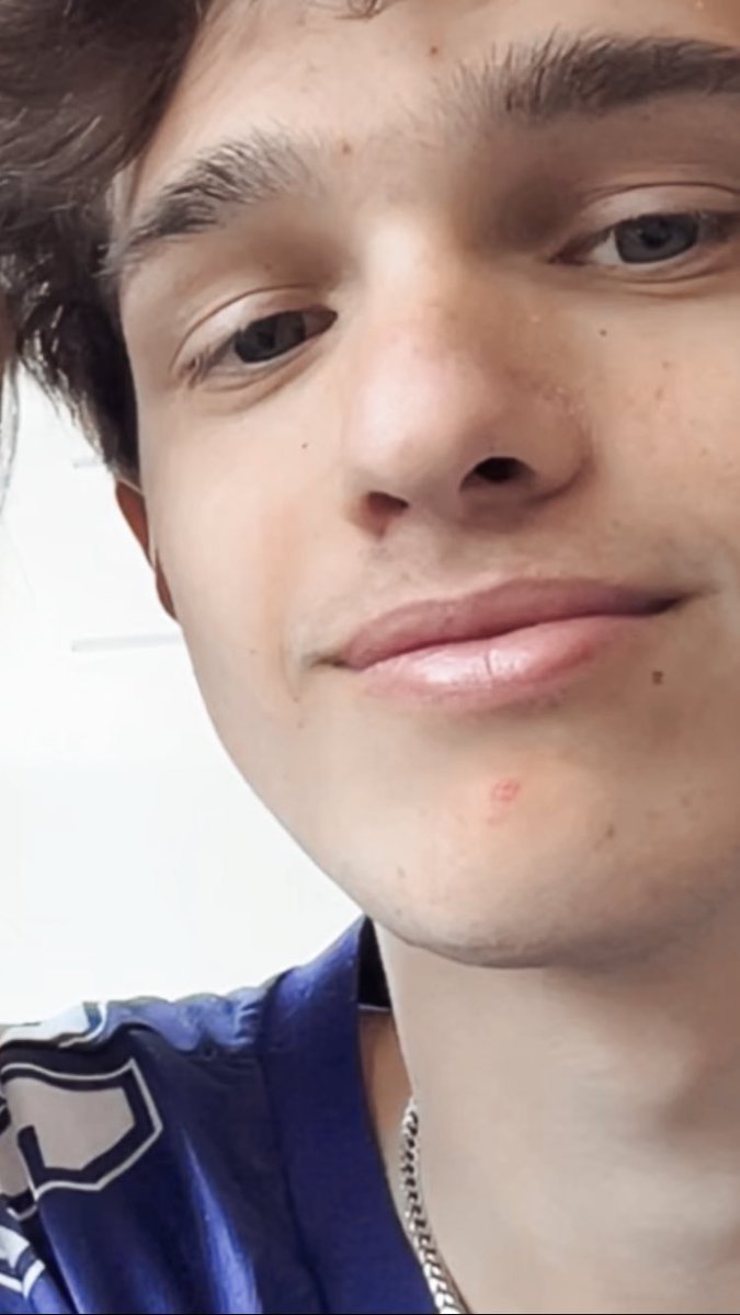 the good boi 🐍 tweet media