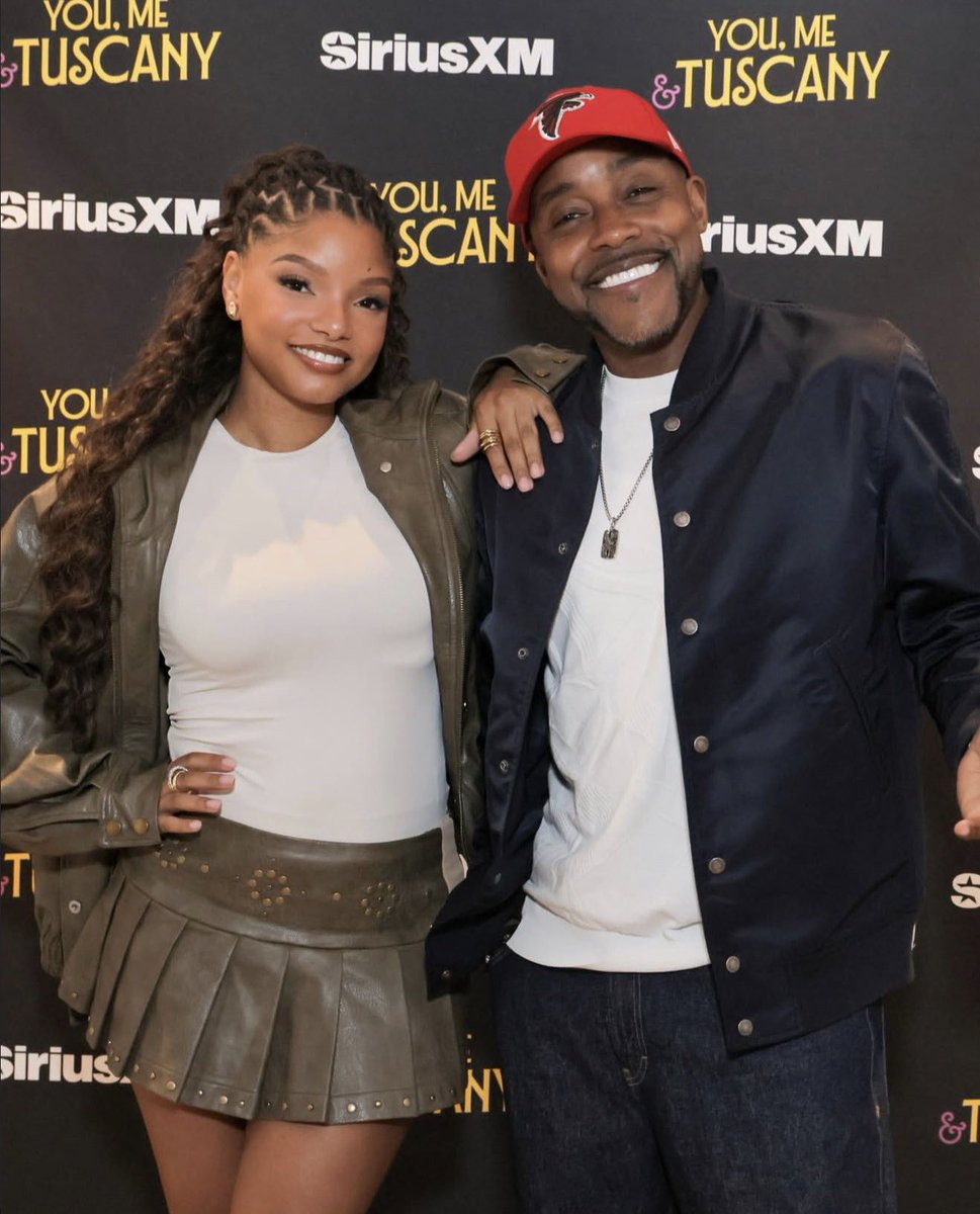 Cxh Center ™ tweet media