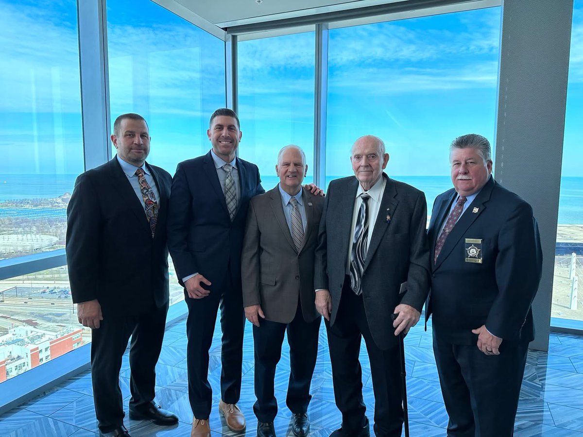 Chicago John Dineen Lodge #7 tweet media