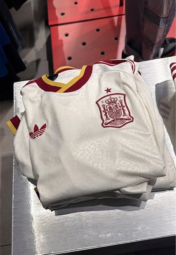 𝐂𝐀𝐌𝐈𝐍𝐎𝐒 🇪🇸 tweet media